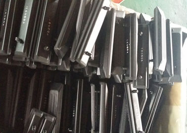 Болт Кубота У15 на резиновом следе прокладывает дорожное покрытие уменьшения шума защищая